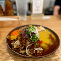 四天王寺 虹の仏 スパイスカレー アサリ